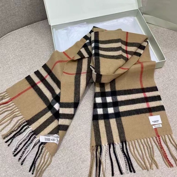 Burberry Classic Beige Checkered Scarf - Picture 1 of 6